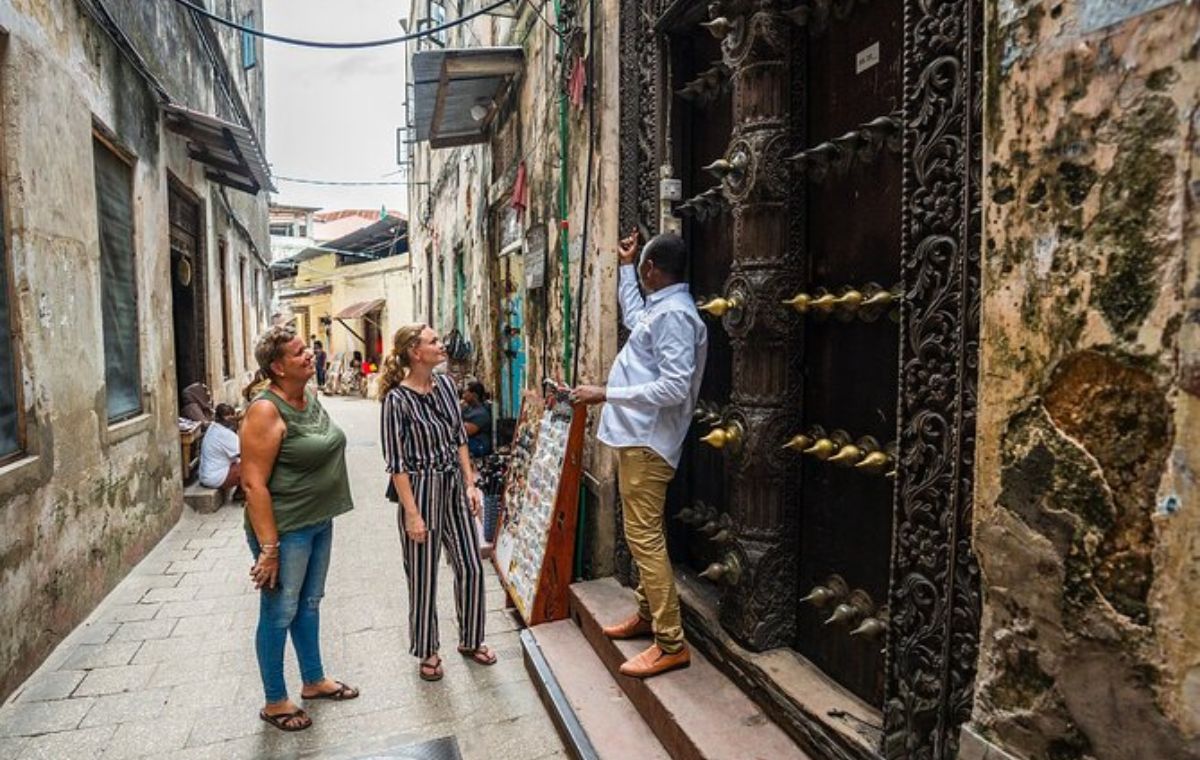 Jozani Forest & Stone Town Walking City Tours (Full day)